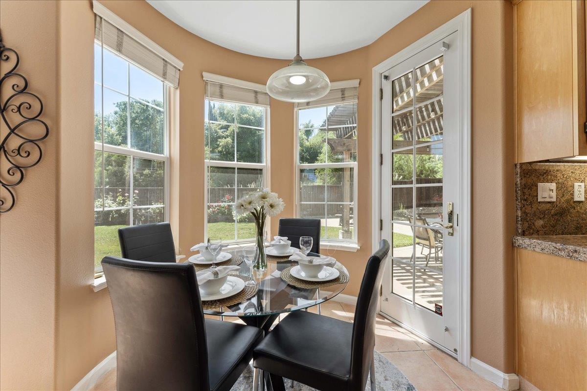 Detail Gallery Image 13 of 56 For 1173 S Chanterella Dr, San Ramon,  CA 94582 - 4 Beds | 3 Baths