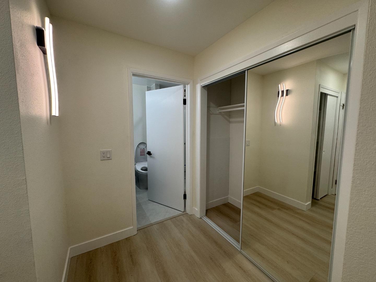 Detail Gallery Image 13 of 21 For 5361 Cribari Dell, San Jose,  CA 95135 - 2 Beds | 2 Baths