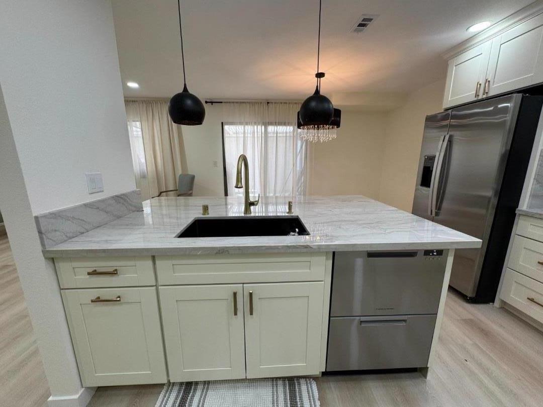 Detail Gallery Image 7 of 21 For 5361 Cribari Dell, San Jose,  CA 95135 - 2 Beds | 2 Baths