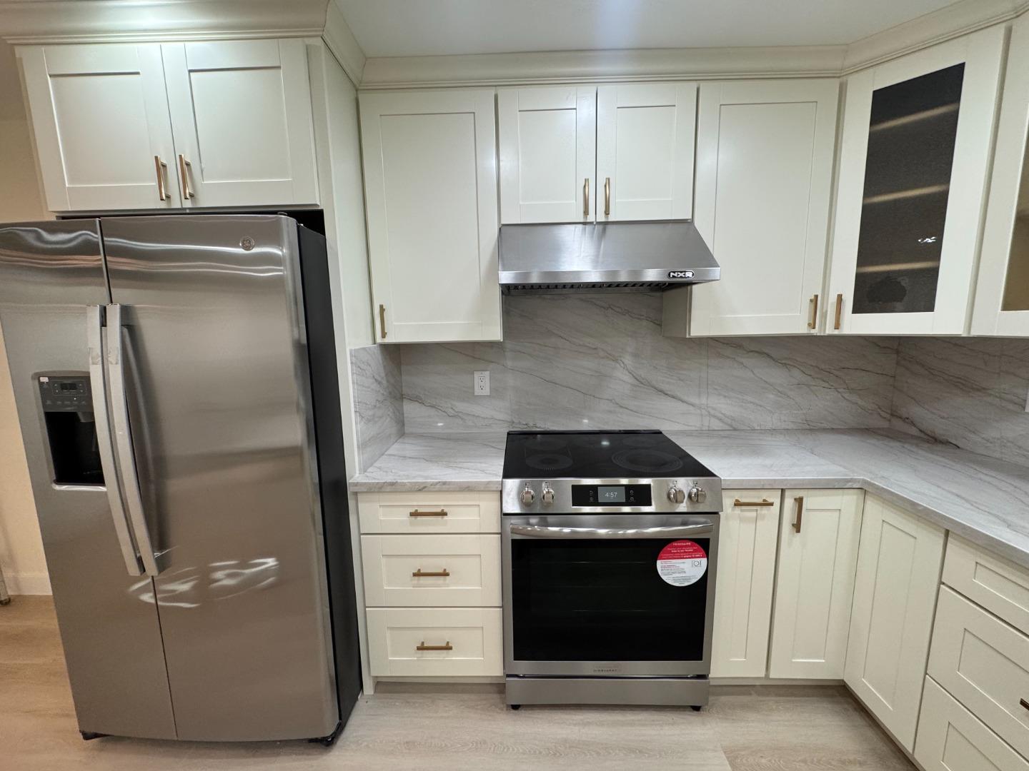 Detail Gallery Image 9 of 21 For 5361 Cribari Dell, San Jose,  CA 95135 - 2 Beds | 2 Baths