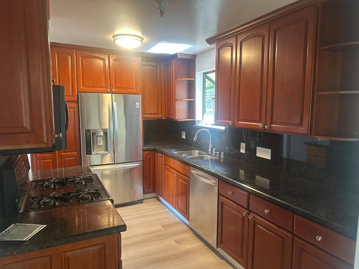 Detail Gallery Image 15 of 16 For 756 Rand St, San Mateo,  CA 94401 - 3 Beds | 2 Baths