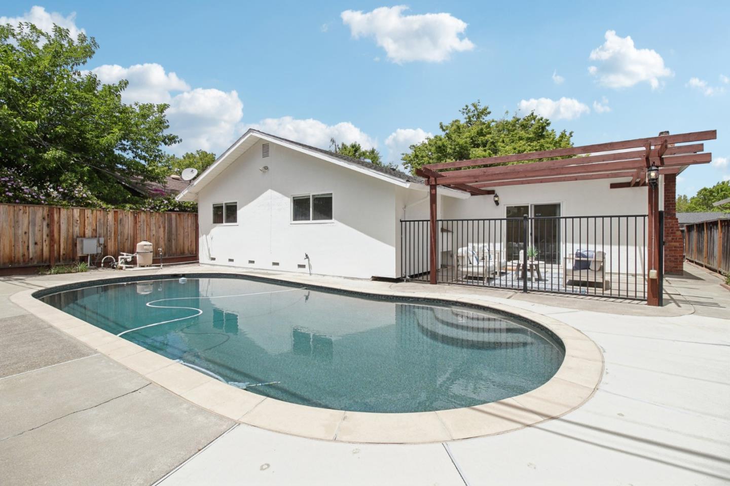 Detail Gallery Image 28 of 36 For 3750 Century Dr, Campbell,  CA 95008 - 4 Beds | 2 Baths