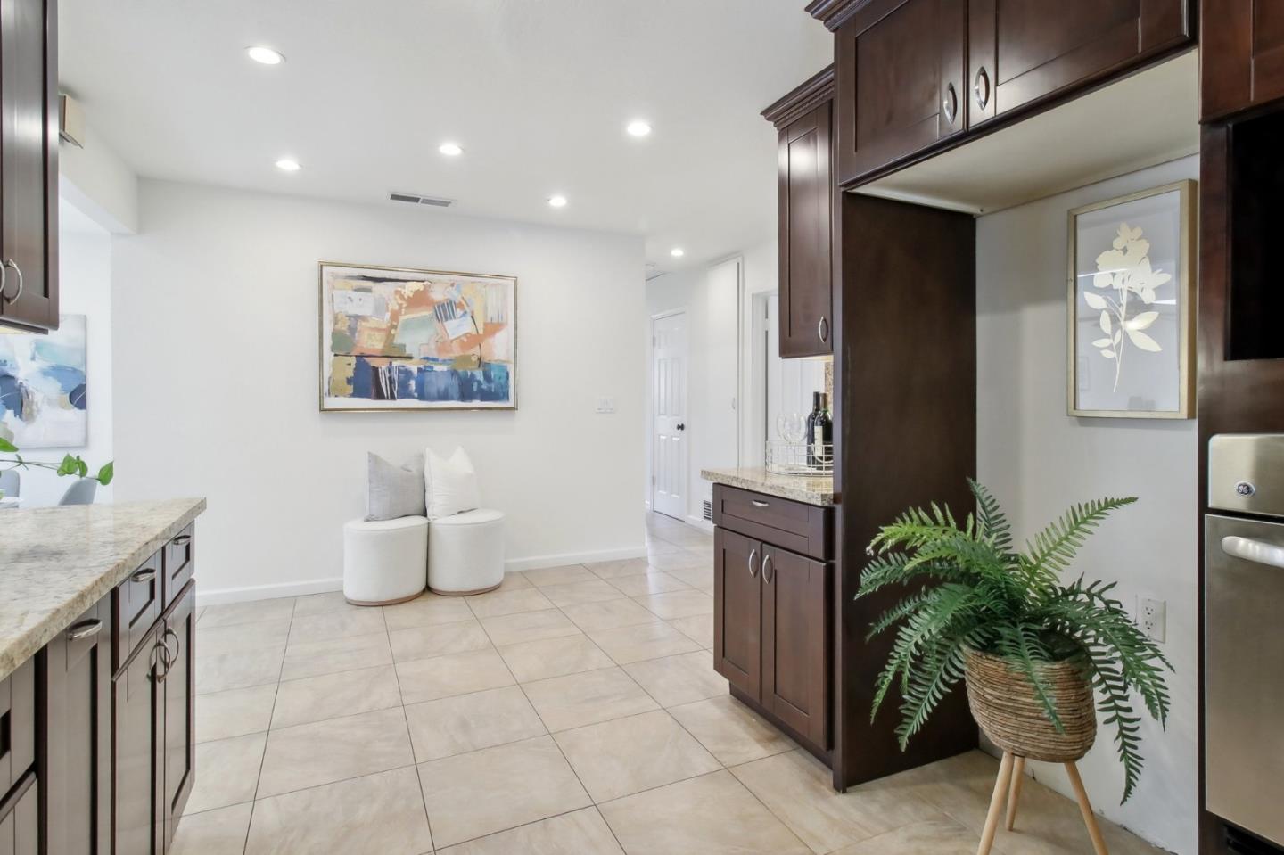 Detail Gallery Image 8 of 36 For 3750 Century Dr, Campbell,  CA 95008 - 4 Beds | 2 Baths