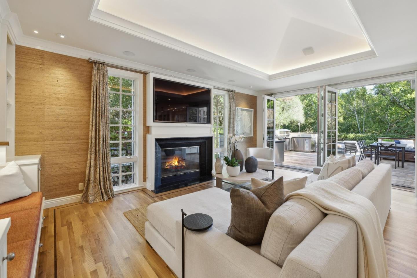 Detail Gallery Image 14 of 44 For 3295 Woodside Rd, Woodside,  CA 94062 - 4 Beds | 4/1 Baths