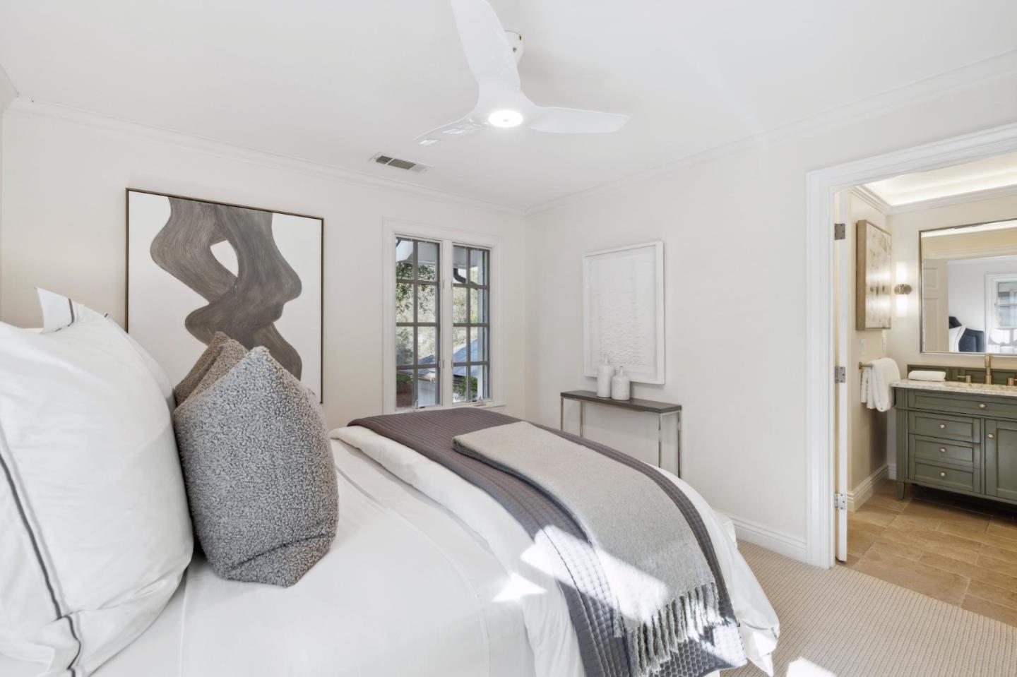 Detail Gallery Image 23 of 44 For 3295 Woodside Rd, Woodside,  CA 94062 - 4 Beds | 4/1 Baths