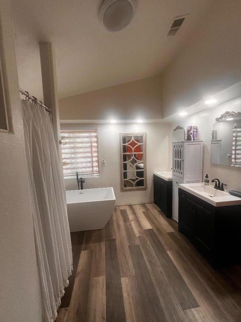 Detail Gallery Image 14 of 23 For 423 Tierra Ave, Soledad,  CA 93960 - 4 Beds | 3 Baths