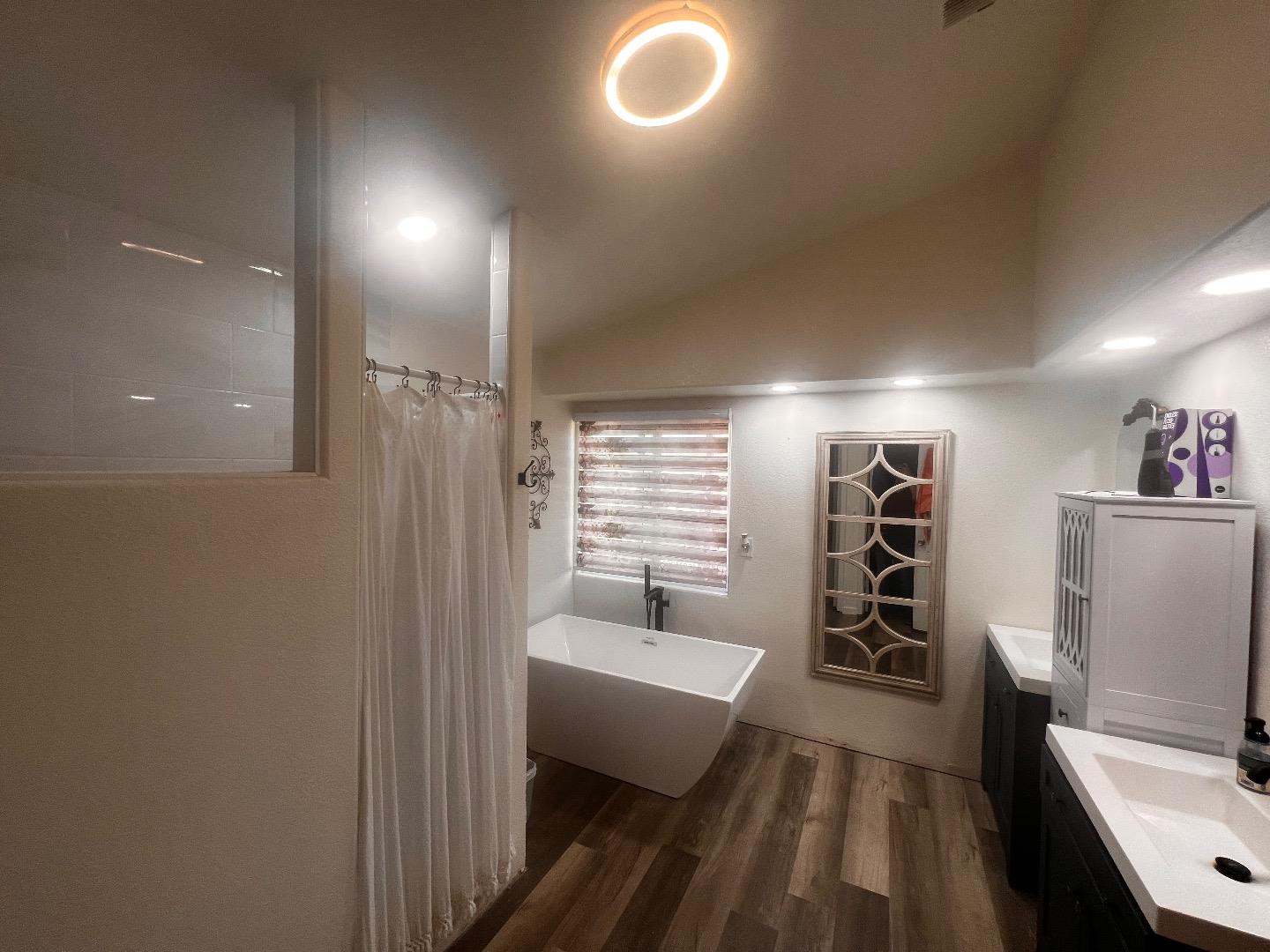 Detail Gallery Image 15 of 23 For 423 Tierra Ave, Soledad,  CA 93960 - 4 Beds | 3 Baths
