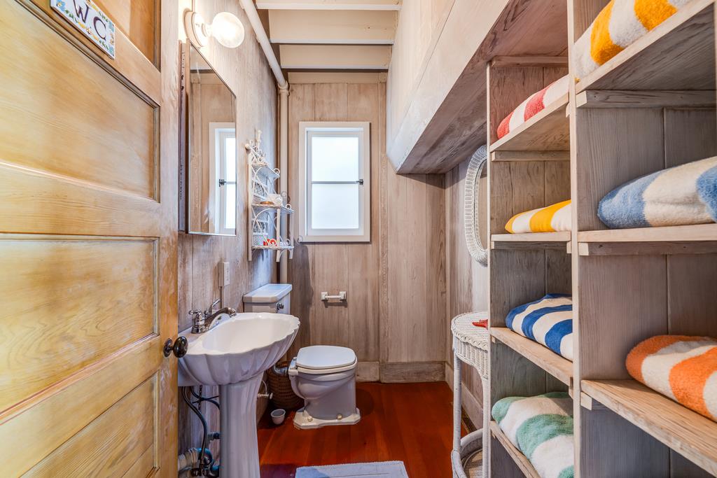 Detail Gallery Image 17 of 34 For 749 Las Olas Dr, Aptos,  CA 95003 - 5 Beds | 4/1 Baths