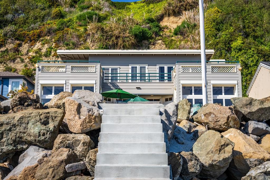 Detail Gallery Image 31 of 34 For 749 Las Olas Dr, Aptos,  CA 95003 - 5 Beds | 4/1 Baths