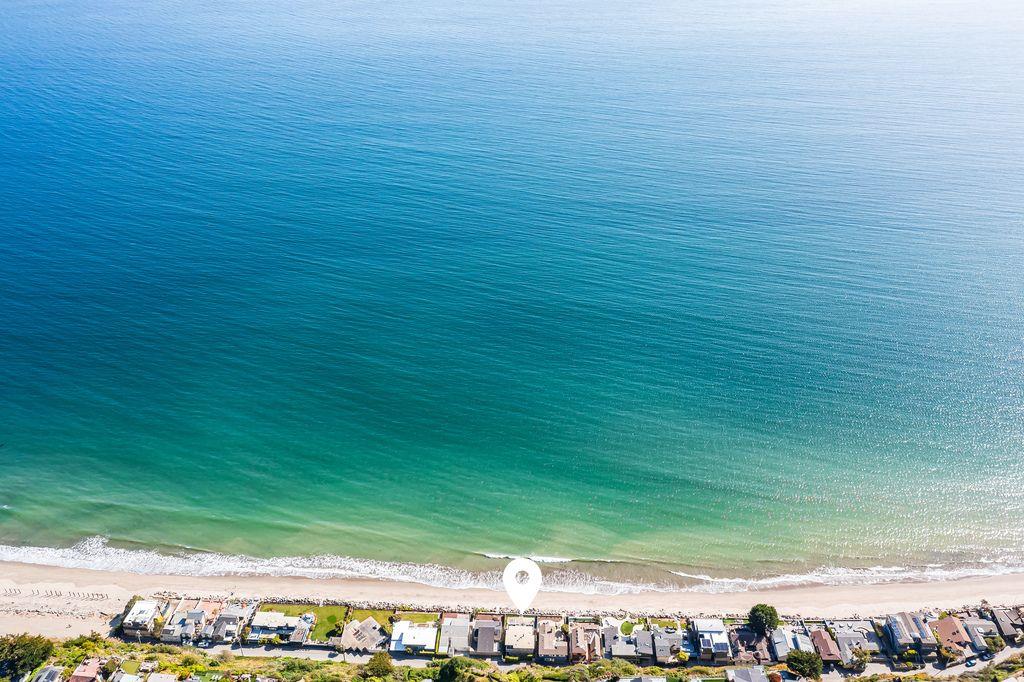 Detail Gallery Image 4 of 34 For 749 Las Olas Dr, Aptos,  CA 95003 - 5 Beds | 4/1 Baths