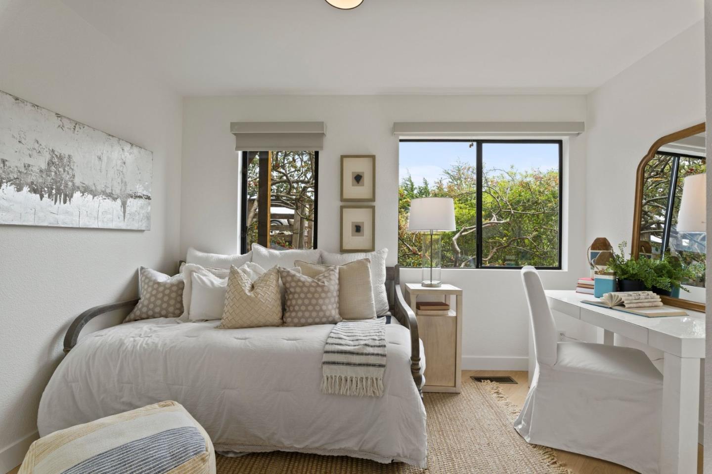 Detail Gallery Image 20 of 33 For 130 Blackburn Ter, Pacifica,  CA 94044 - 3 Beds | 2/1 Baths