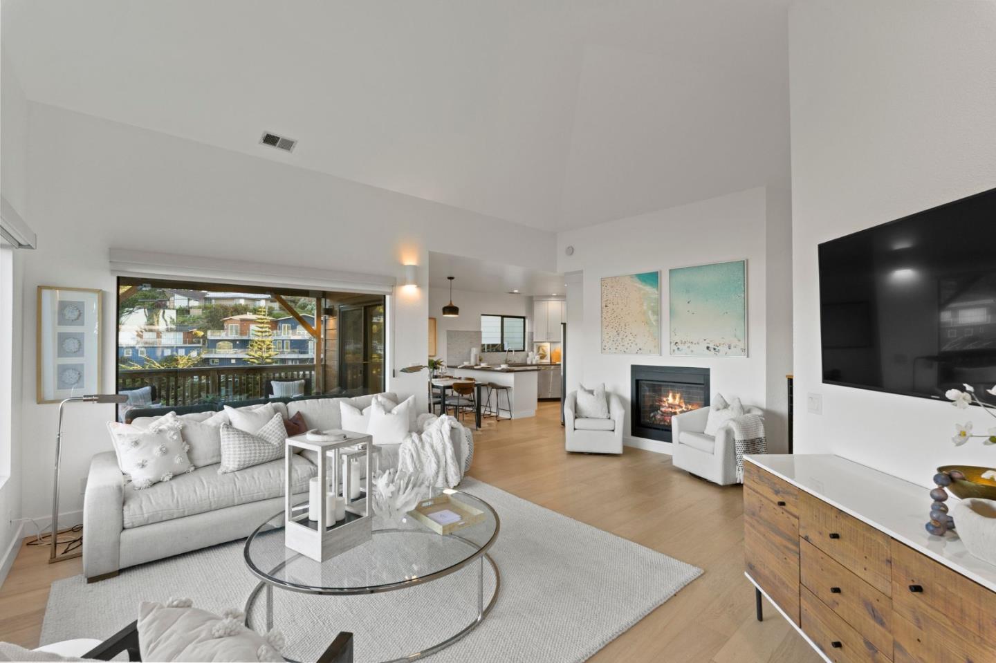Detail Gallery Image 6 of 33 For 130 Blackburn Ter, Pacifica,  CA 94044 - 3 Beds | 2/1 Baths