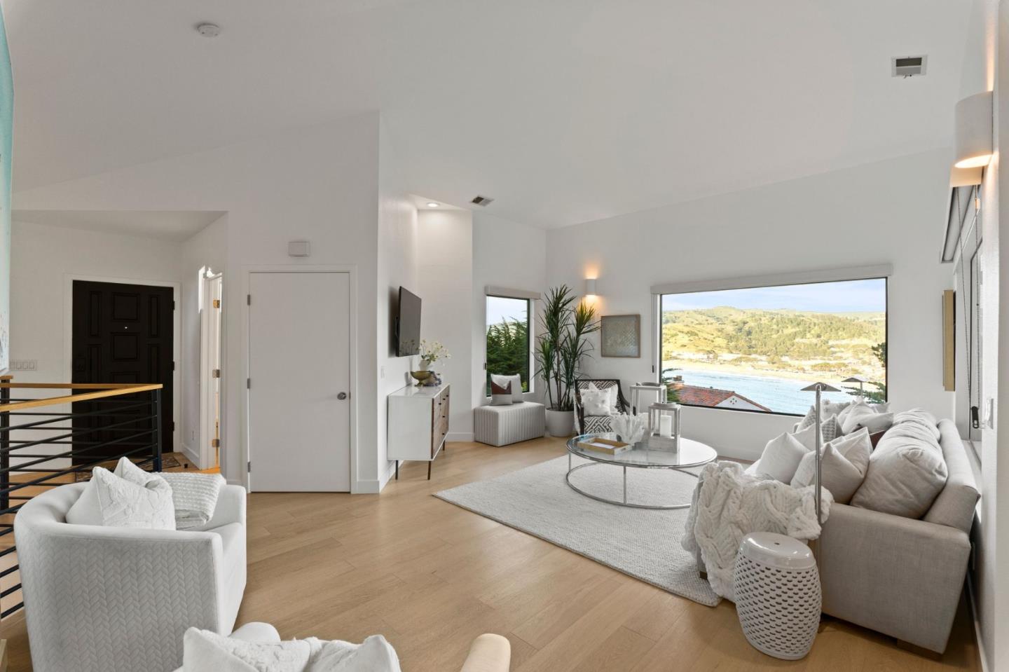 Detail Gallery Image 7 of 33 For 130 Blackburn Ter, Pacifica,  CA 94044 - 3 Beds | 2/1 Baths