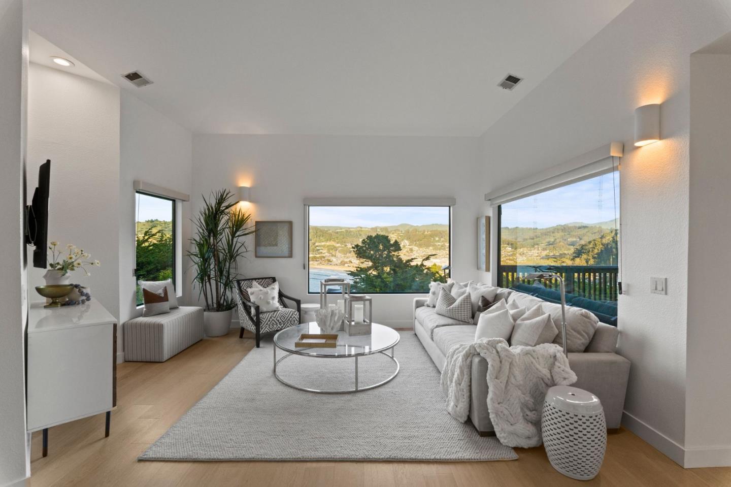 Detail Gallery Image 8 of 33 For 130 Blackburn Ter, Pacifica,  CA 94044 - 3 Beds | 2/1 Baths