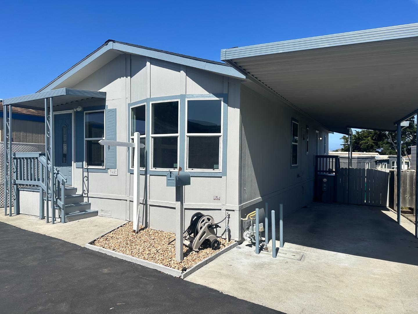Detail Gallery Image 2 of 13 For 304 Carmel Ave #45,  Marina,  CA 93933 - 2 Beds | 2 Baths