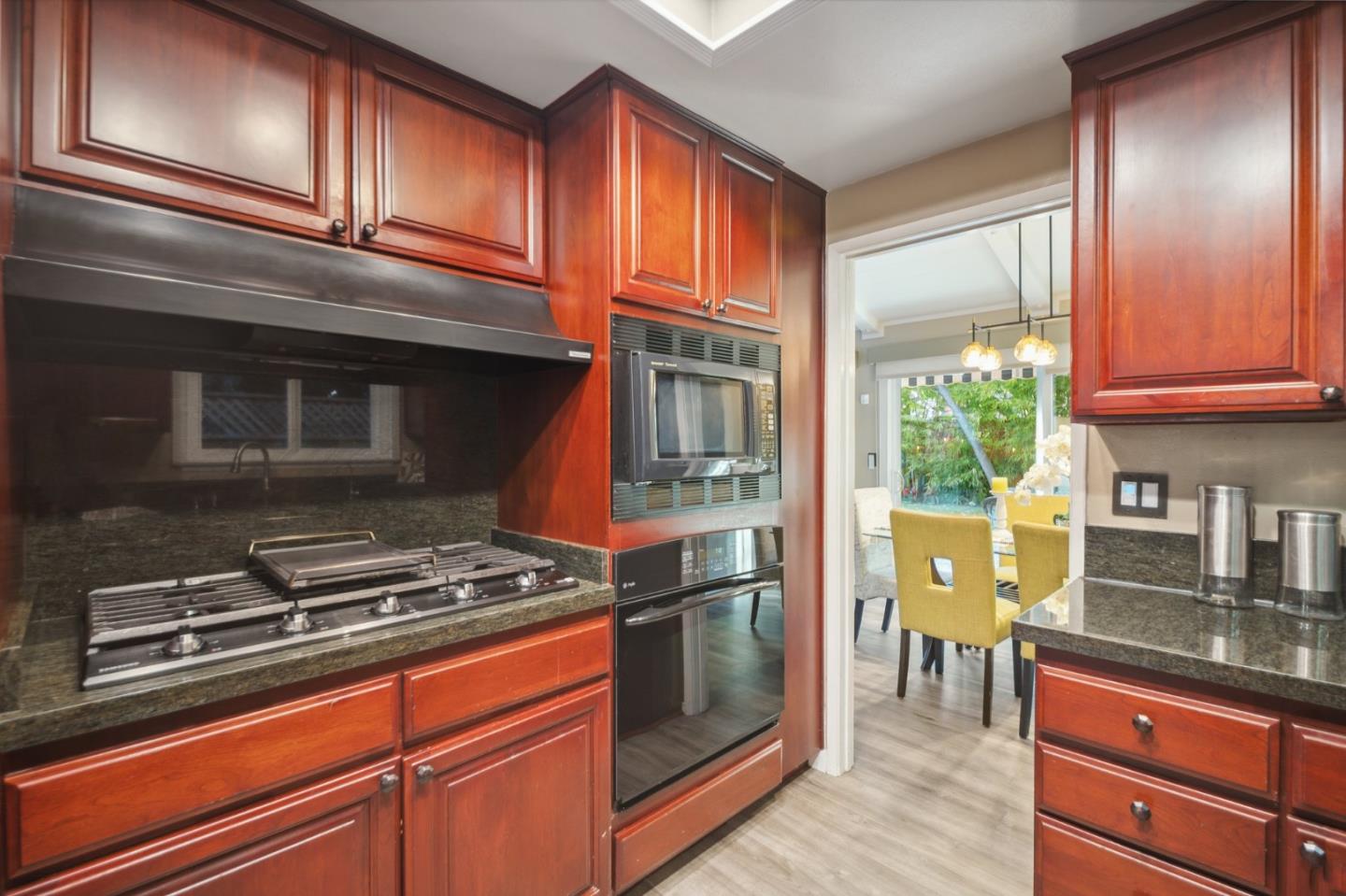 Detail Gallery Image 12 of 51 For 637 Nashua Ct, Sunnyvale,  CA 94087 - 4 Beds | 2 Baths