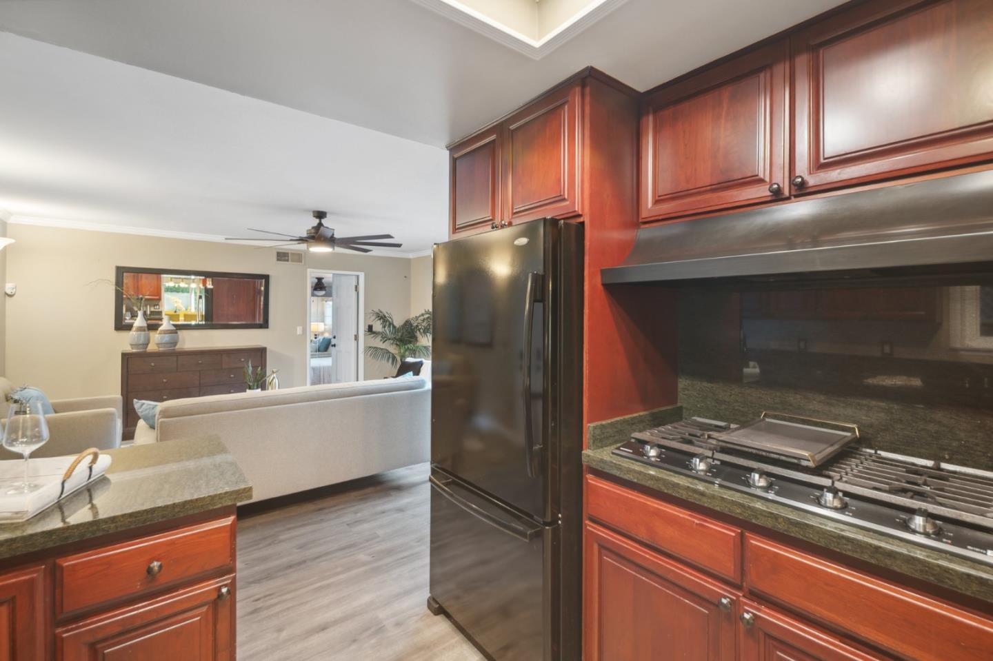 Detail Gallery Image 13 of 51 For 637 Nashua Ct, Sunnyvale,  CA 94087 - 4 Beds | 2 Baths