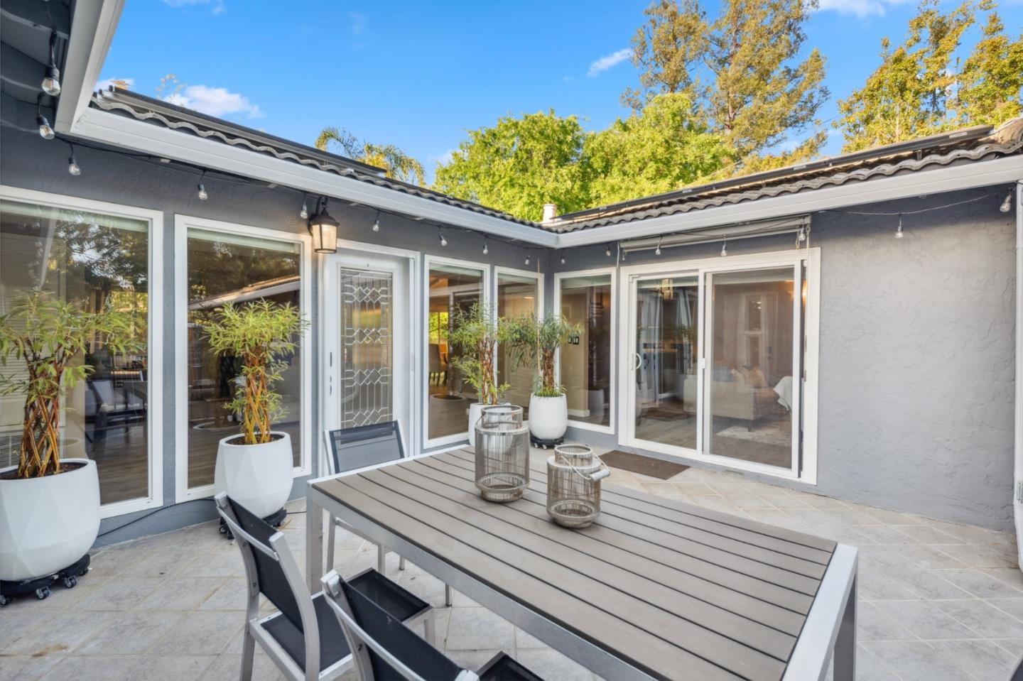 Detail Gallery Image 3 of 51 For 637 Nashua Ct, Sunnyvale,  CA 94087 - 4 Beds | 2 Baths