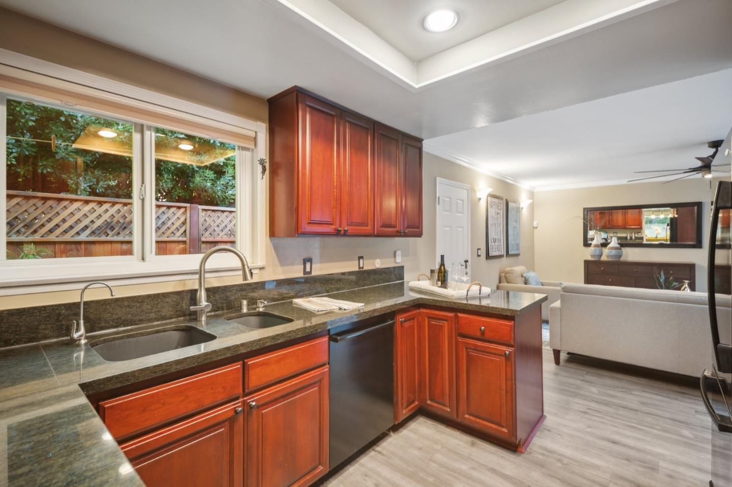 Detail Gallery Image 8 of 51 For 637 Nashua Ct, Sunnyvale,  CA 94087 - 4 Beds | 2 Baths