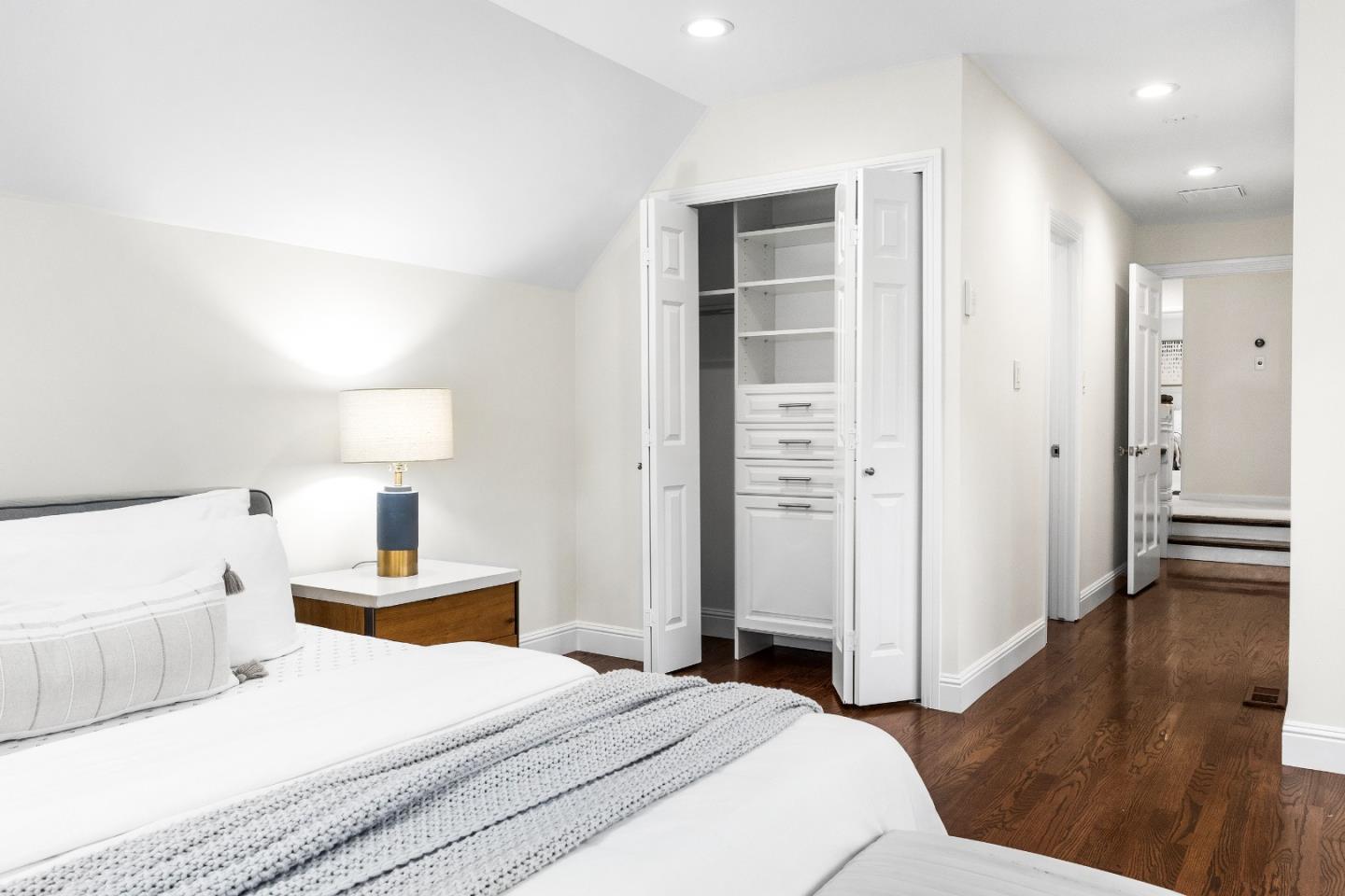 Detail Gallery Image 42 of 54 For 1716 Laurelwood Dr, San Jose,  CA 95125 - 4 Beds | 2/1 Baths