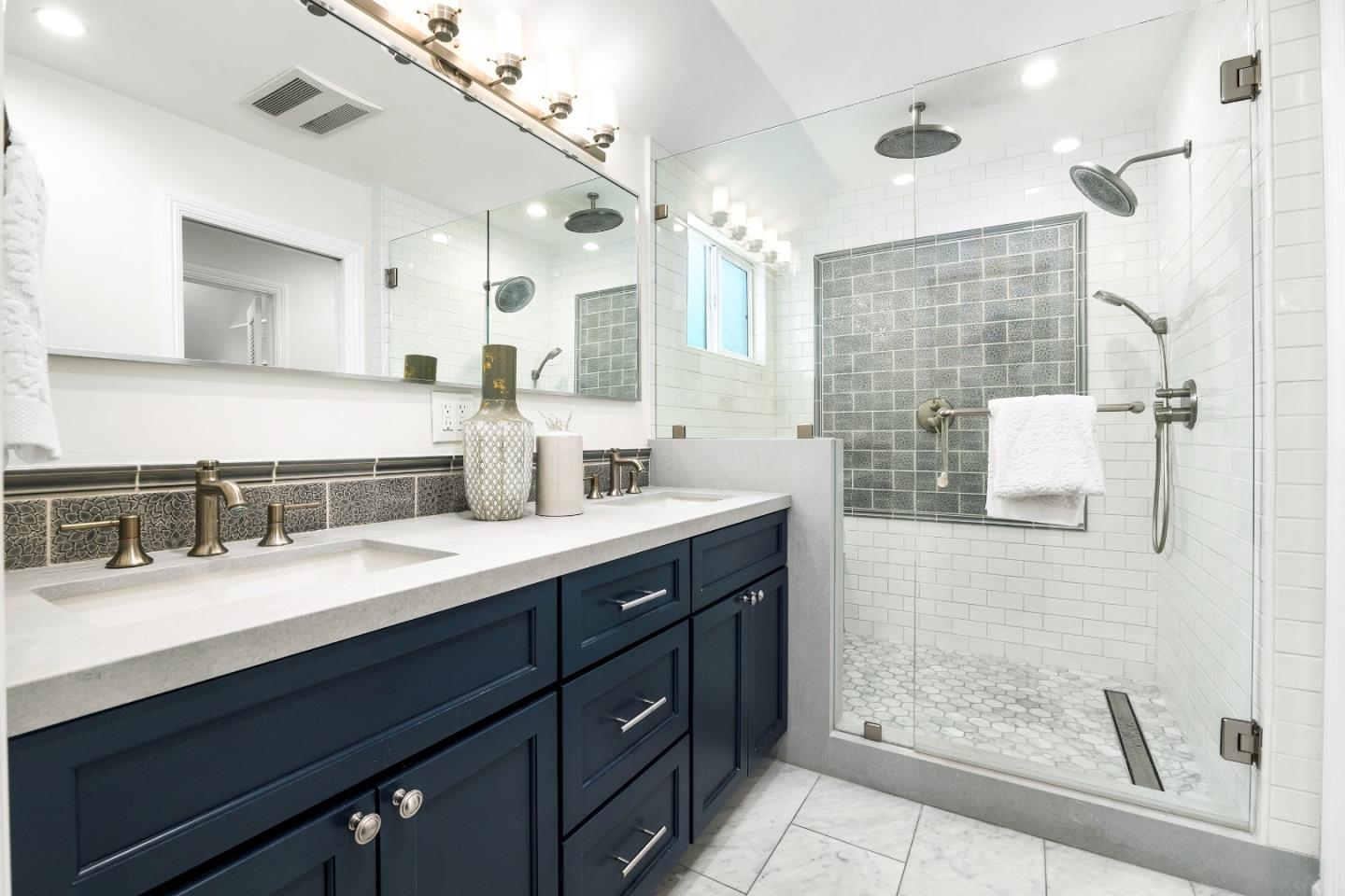 Detail Gallery Image 43 of 54 For 1716 Laurelwood Dr, San Jose,  CA 95125 - 4 Beds | 2/1 Baths