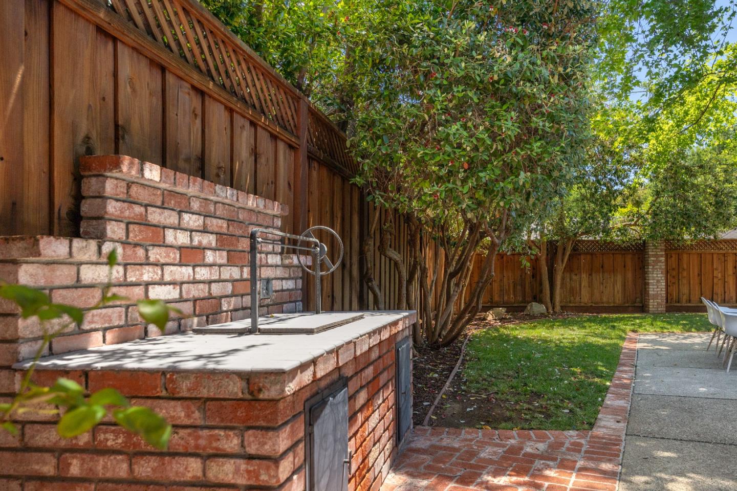 Detail Gallery Image 48 of 54 For 1716 Laurelwood Dr, San Jose,  CA 95125 - 4 Beds | 2/1 Baths