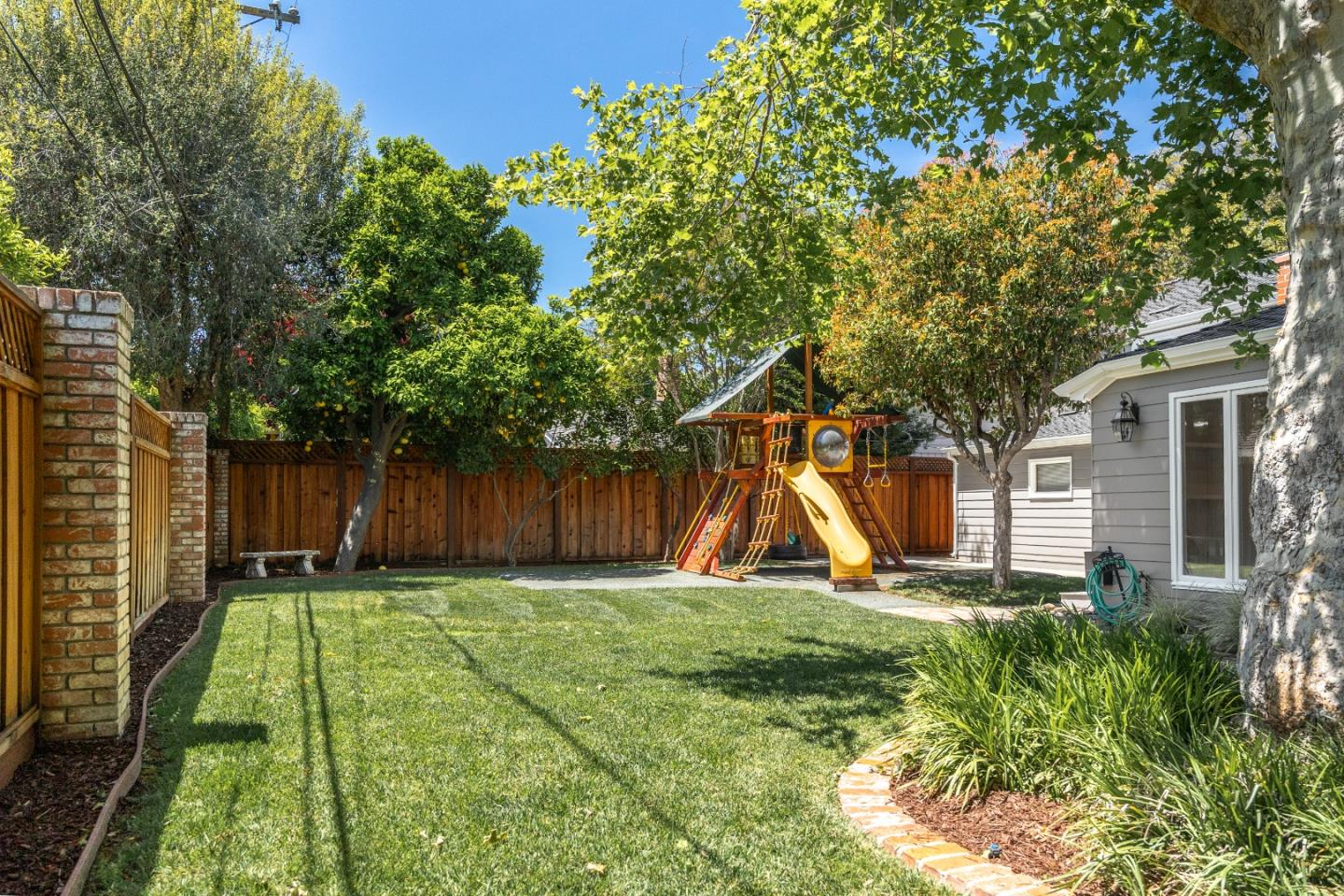 Detail Gallery Image 50 of 54 For 1716 Laurelwood Dr, San Jose,  CA 95125 - 4 Beds | 2/1 Baths