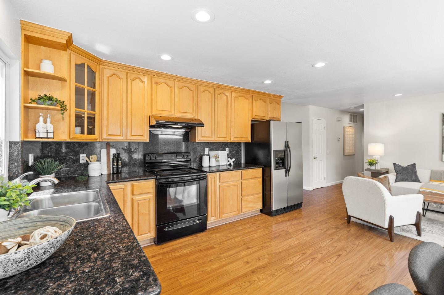 Detail Gallery Image 13 of 26 For 106 Mosswell Ct, San Jose,  CA 95138 - 4 Beds | 2 Baths
