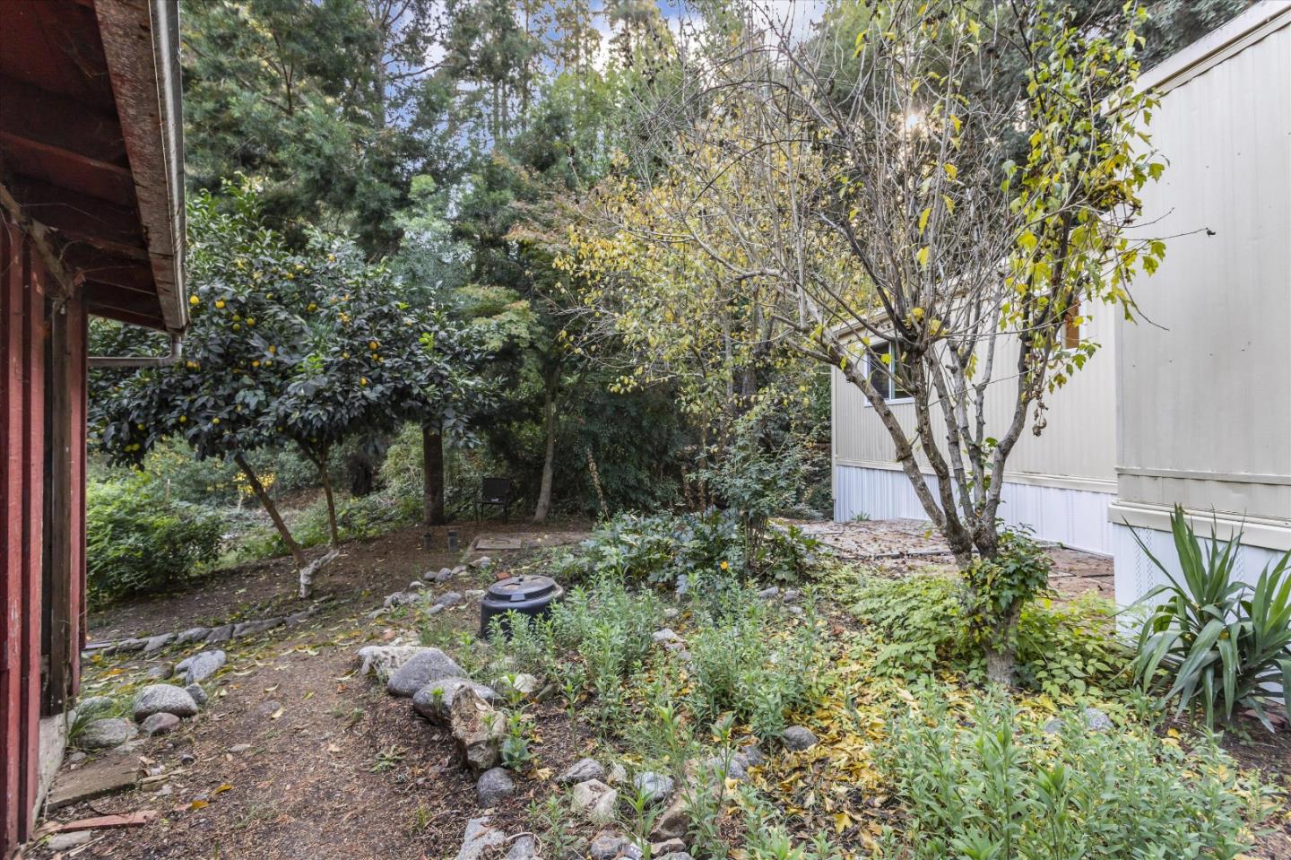 Detail Gallery Image 22 of 28 For 265 Brown Gables Dr #34,  Ben Lomond,  CA 95005 - 1 Beds | 1 Baths