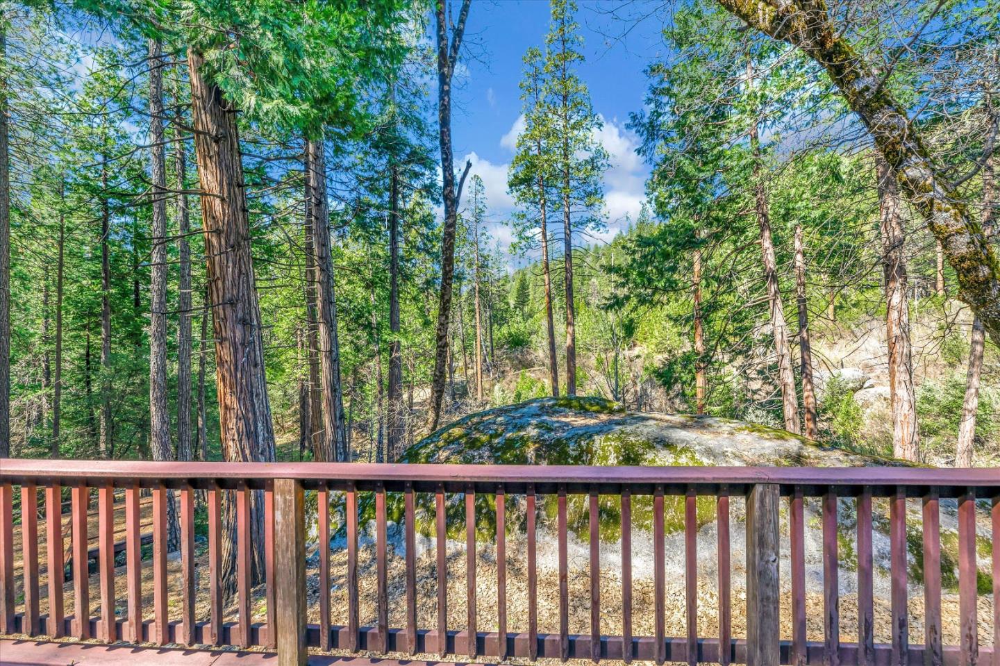 Detail Gallery Image 30 of 33 For 1312 Squaw Rock Trl, Kyburz,  CA 95720 - 4 Beds | 3 Baths