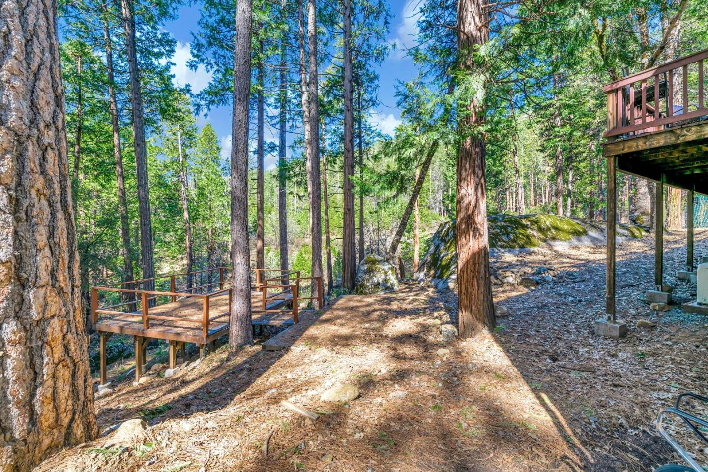 Detail Gallery Image 32 of 33 For 1312 Squaw Rock Trl, Kyburz,  CA 95720 - 4 Beds | 3 Baths
