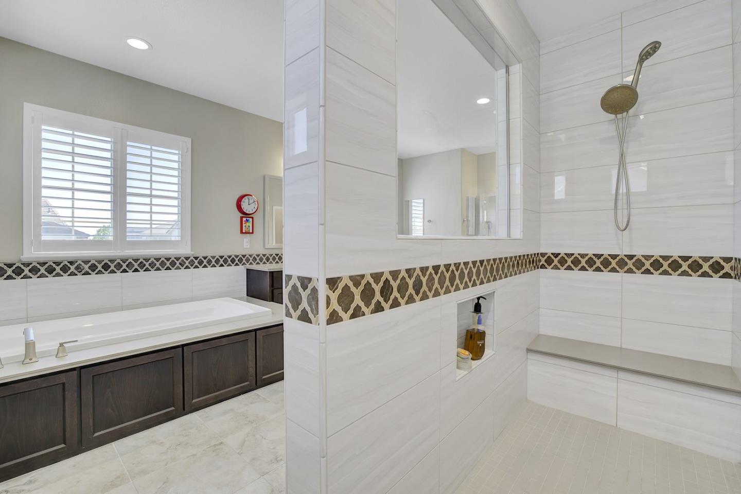 Detail Gallery Image 39 of 53 For 1246 S Wilshire Ave, Mountain House,  CA 95391 - 4 Beds | 3/1 Baths