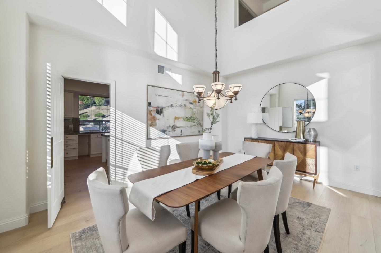 Detail Gallery Image 14 of 94 For 4715 Whitetail Ln, San Jose,  CA 95138 - 5 Beds | 3/1 Baths