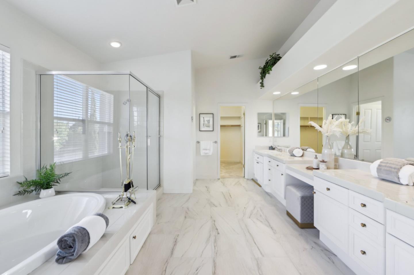 Detail Gallery Image 32 of 94 For 4715 Whitetail Ln, San Jose,  CA 95138 - 5 Beds | 3/1 Baths