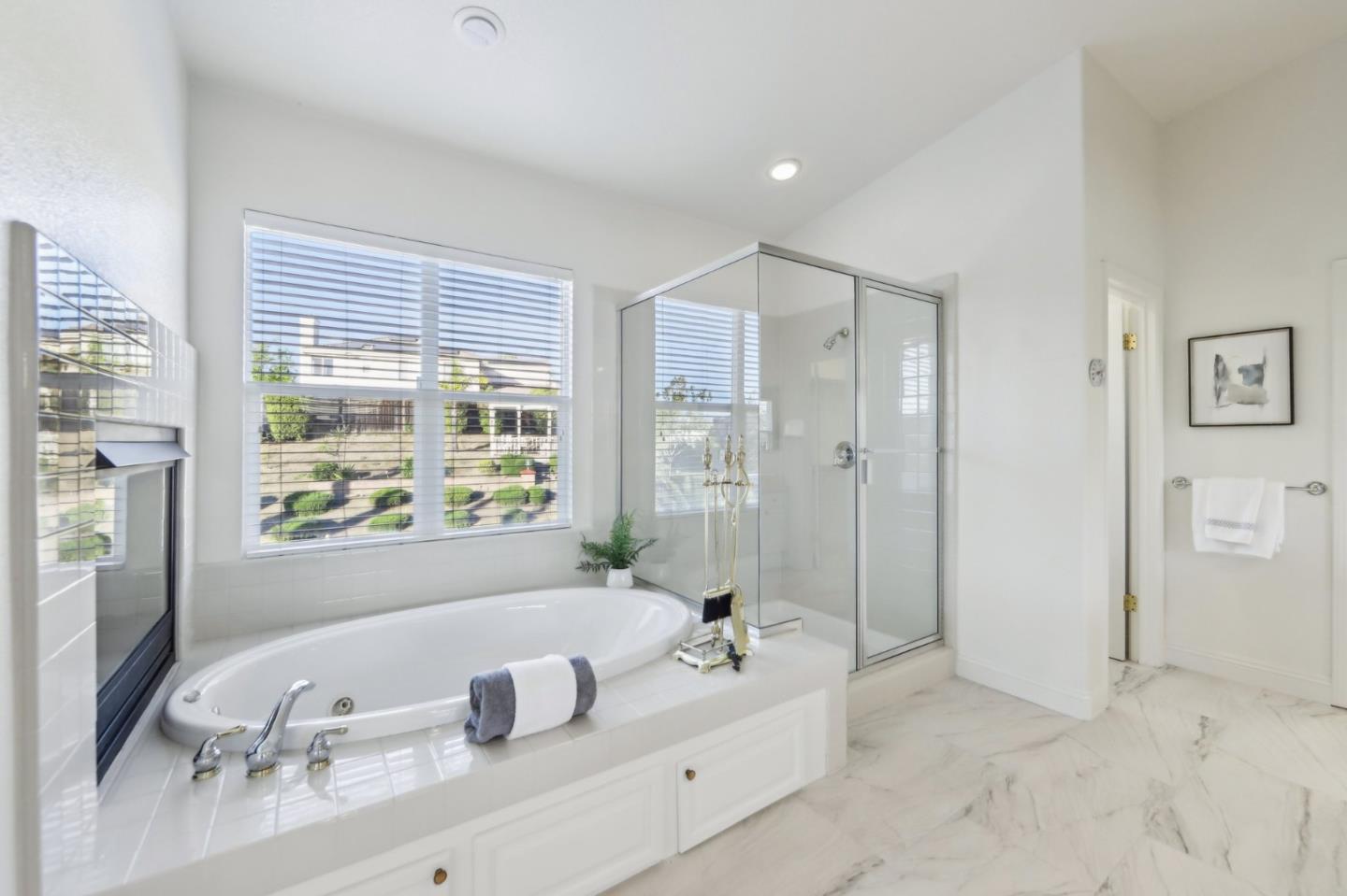 Detail Gallery Image 34 of 94 For 4715 Whitetail Ln, San Jose,  CA 95138 - 5 Beds | 3/1 Baths