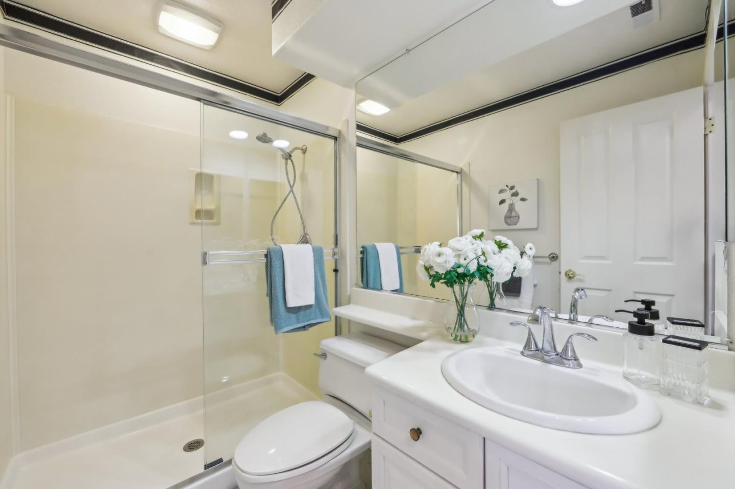 Detail Gallery Image 39 of 94 For 4715 Whitetail Ln, San Jose,  CA 95138 - 5 Beds | 3/1 Baths