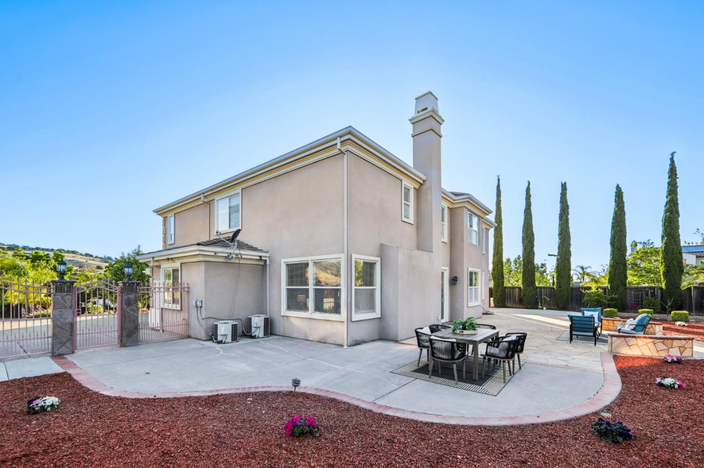 Detail Gallery Image 52 of 94 For 4715 Whitetail Ln, San Jose,  CA 95138 - 5 Beds | 3/1 Baths