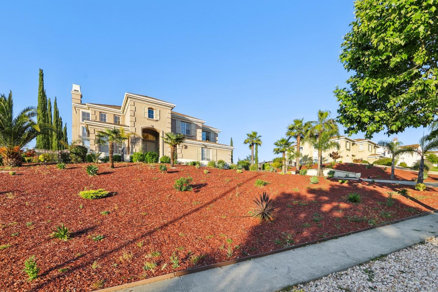 Detail Gallery Image 60 of 94 For 4715 Whitetail Ln, San Jose,  CA 95138 - 5 Beds | 3/1 Baths