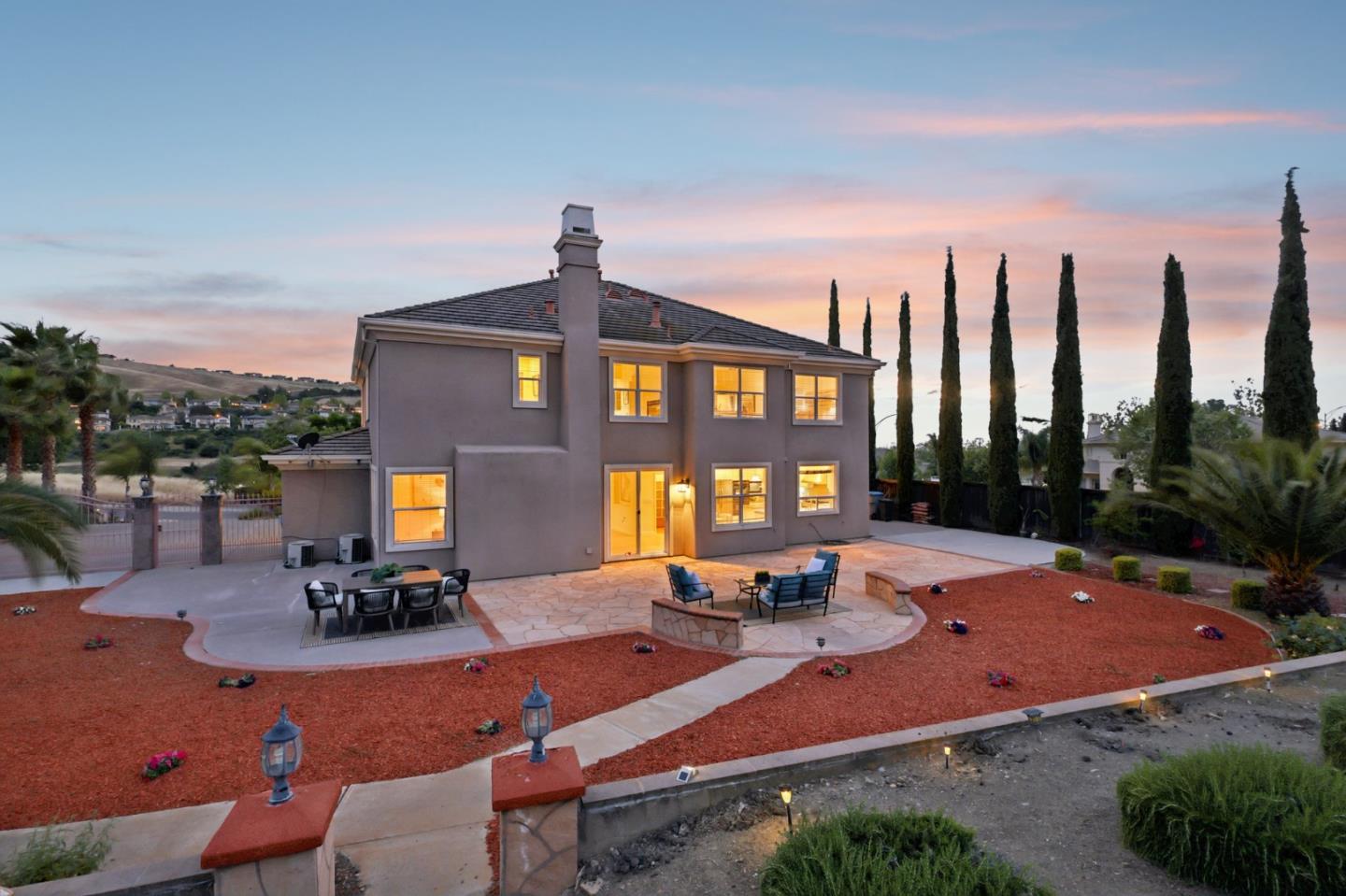 Detail Gallery Image 77 of 94 For 4715 Whitetail Ln, San Jose,  CA 95138 - 5 Beds | 3/1 Baths