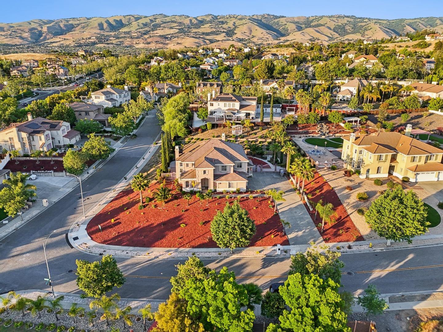 Detail Gallery Image 79 of 94 For 4715 Whitetail Ln, San Jose,  CA 95138 - 5 Beds | 3/1 Baths