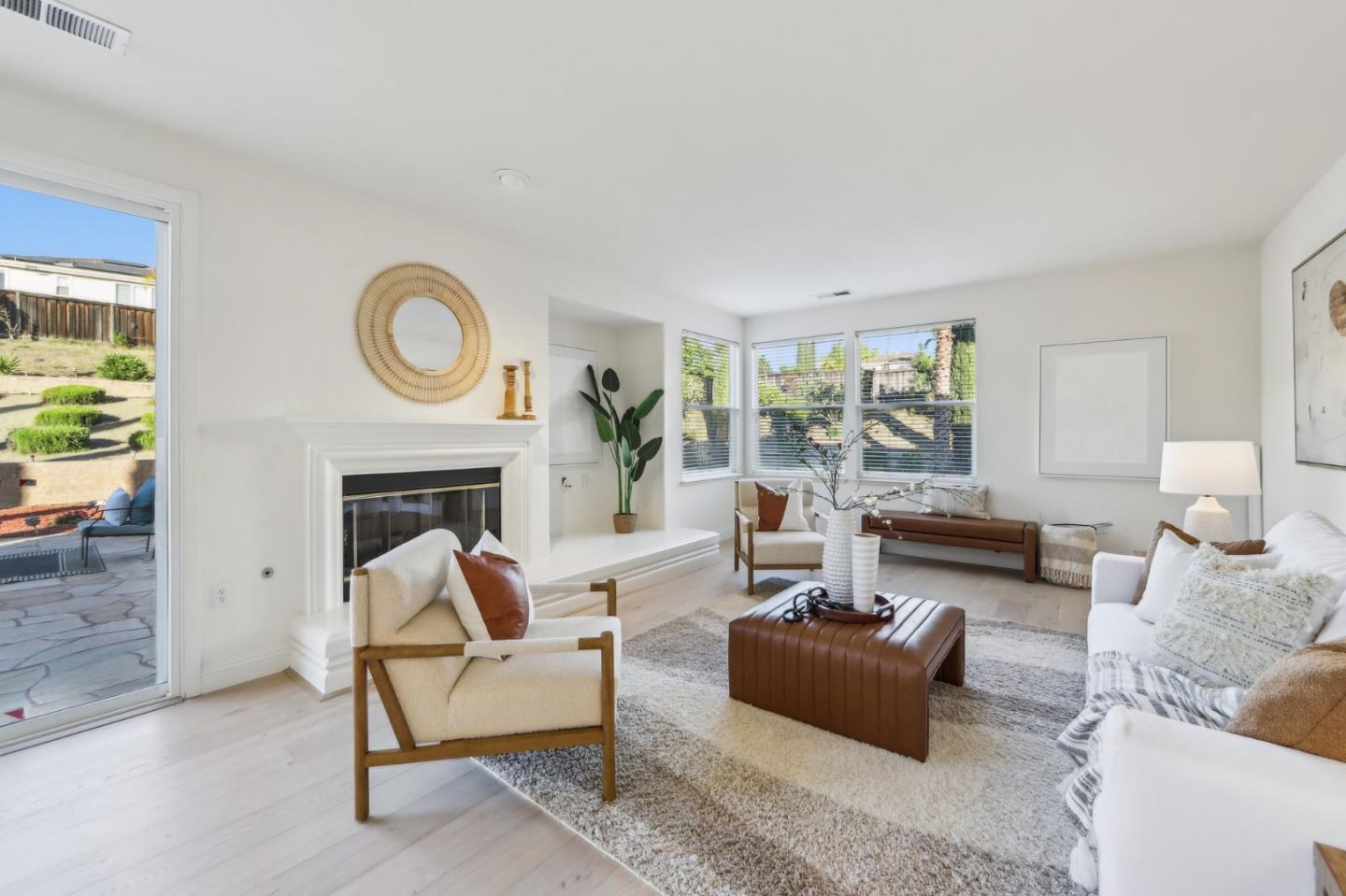 Detail Gallery Image 8 of 94 For 4715 Whitetail Ln, San Jose,  CA 95138 - 5 Beds | 3/1 Baths