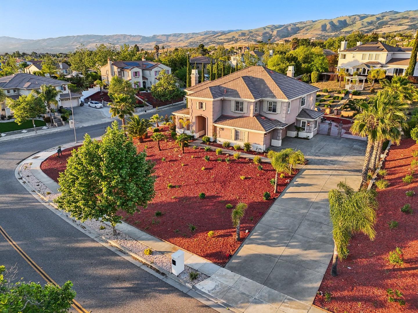Detail Gallery Image 85 of 94 For 4715 Whitetail Ln, San Jose,  CA 95138 - 5 Beds | 3/1 Baths