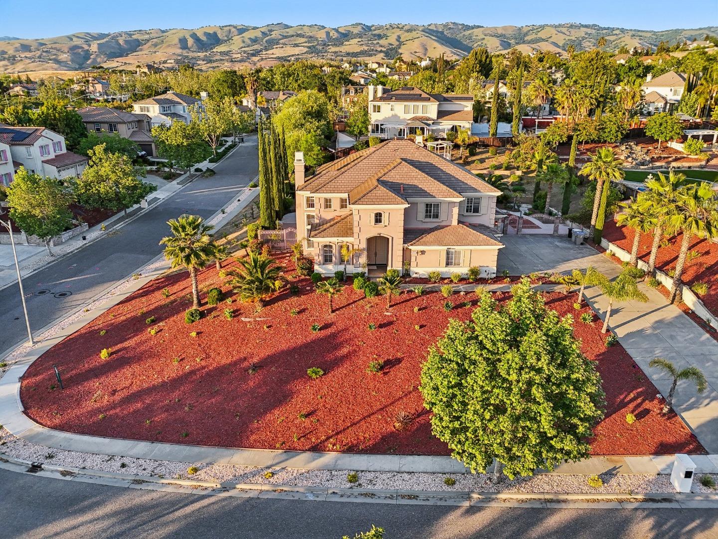 Detail Gallery Image 87 of 94 For 4715 Whitetail Ln, San Jose,  CA 95138 - 5 Beds | 3/1 Baths