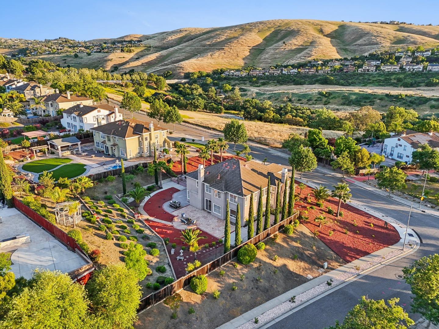 Detail Gallery Image 89 of 94 For 4715 Whitetail Ln, San Jose,  CA 95138 - 5 Beds | 3/1 Baths