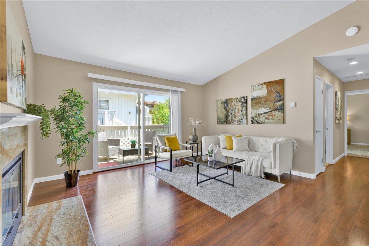 Detail Gallery Image 1 of 20 For 26821 Hayward Blvd, Hayward,  CA 94542 - 2 Beds | 2 Baths