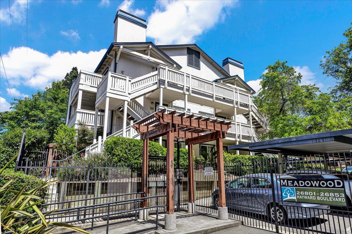 Detail Gallery Image 20 of 20 For 26821 Hayward Blvd, Hayward,  CA 94542 - 2 Beds | 2 Baths