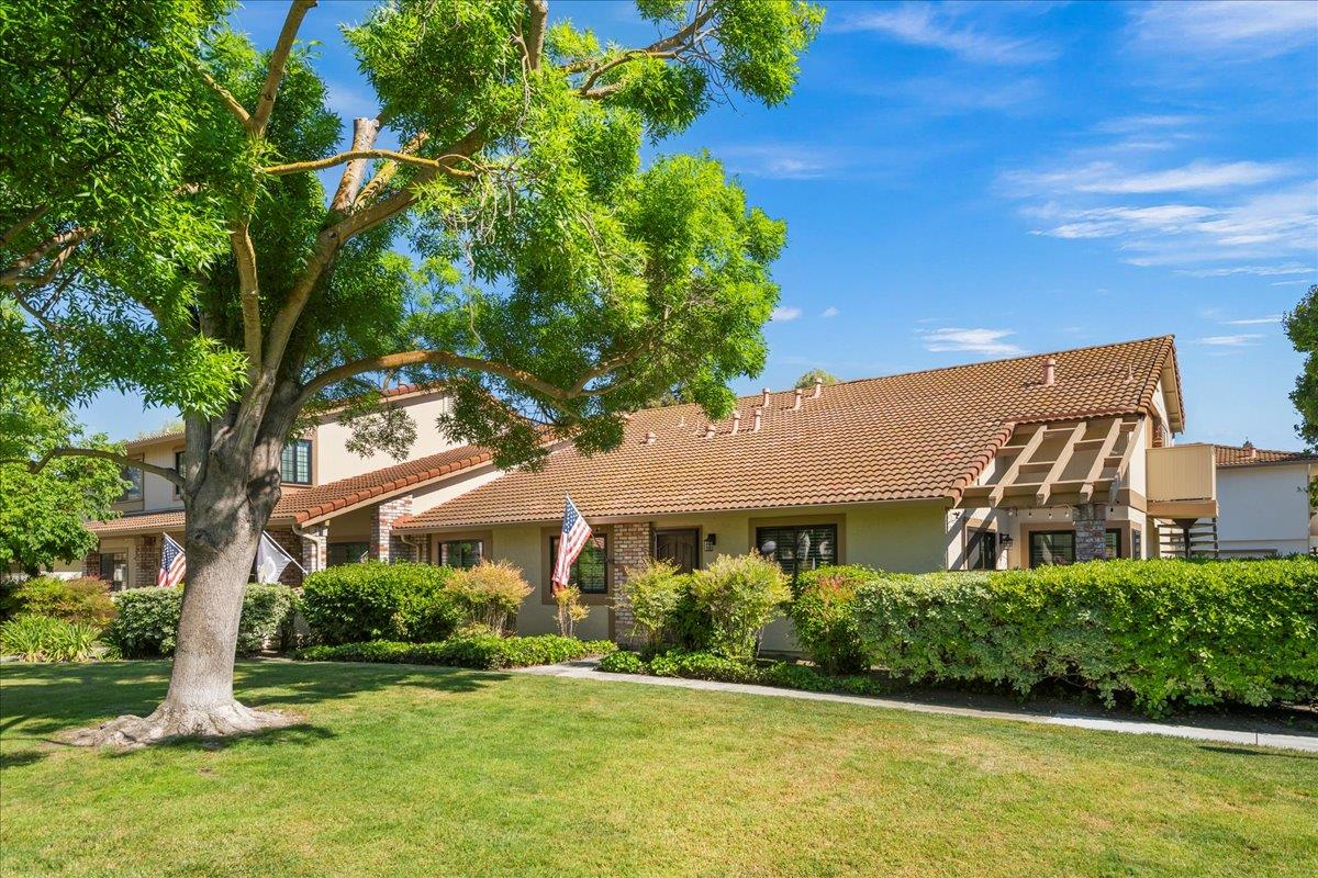 Detail Gallery Image 3 of 37 For 447 Colony Knoll Dr, San Jose,  CA 95123 - 2 Beds | 1 Baths