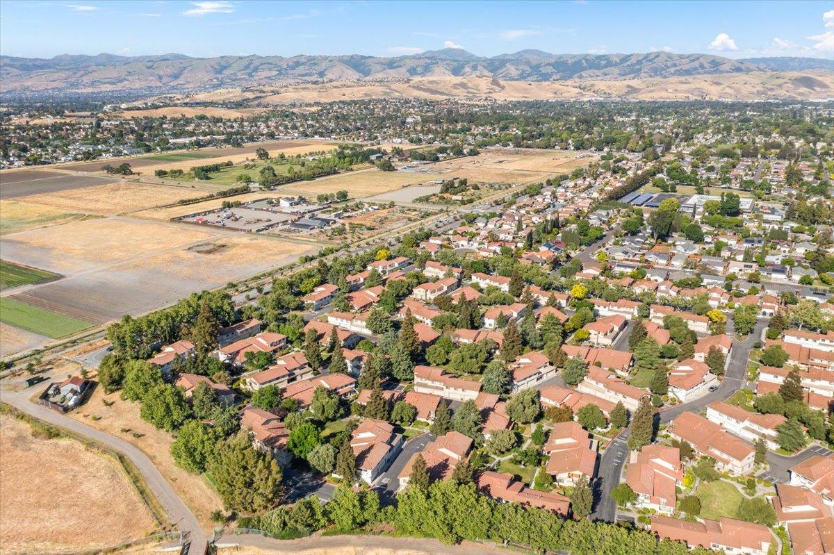 Detail Gallery Image 33 of 37 For 447 Colony Knoll Dr, San Jose,  CA 95123 - 2 Beds | 1 Baths