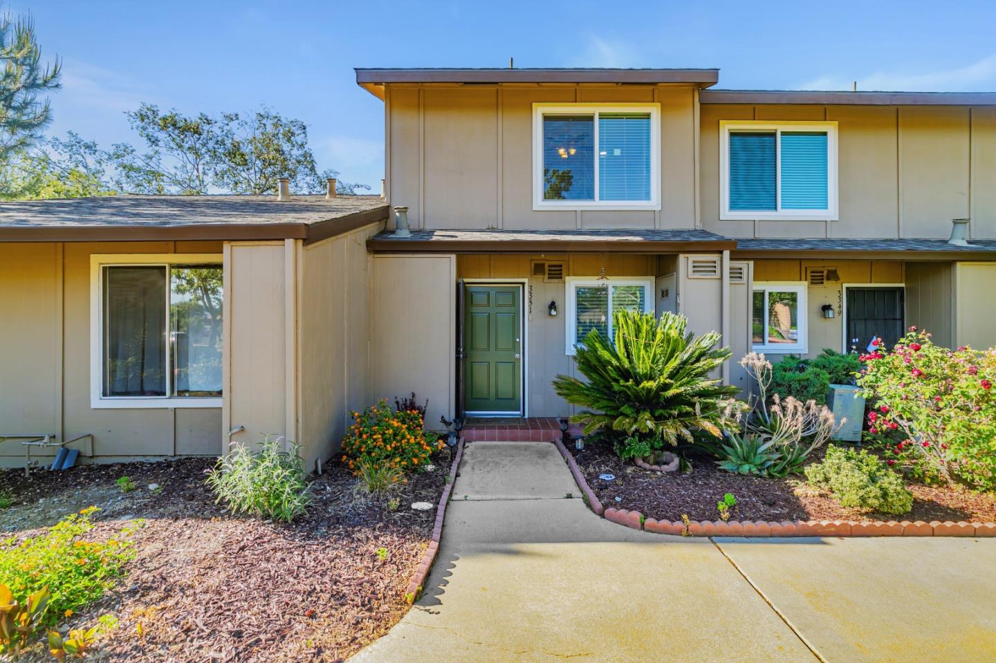 Detail Gallery Image 1 of 40 For 3351 Methilhaven Ct, San Jose,  CA 95121 - 2 Beds | 1/1 Baths