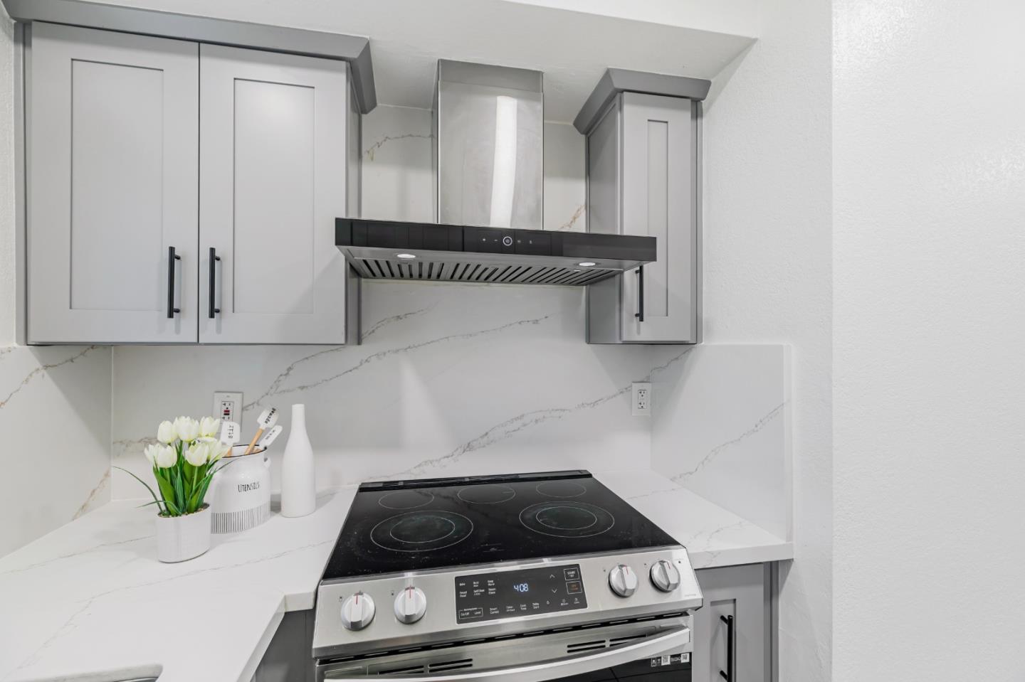 Detail Gallery Image 17 of 40 For 3351 Methilhaven Ct, San Jose,  CA 95121 - 2 Beds | 1/1 Baths